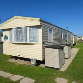 The Retreat Finch - Marine Holiday Park, hotel a Rhyl