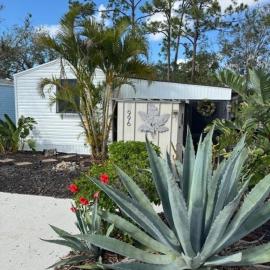 Charming 1 Bed 1 Bath Cottage in wonderful Sun Outdoors Sarasota that sleeps 6