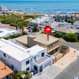Beach Road Coastal Suite - Melkbos Beach & Restaurants Walkable