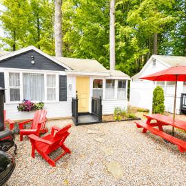 울페버러에 위치한 호텔 Cottage 10-Pet Friendly-1 Bedroom w Loft 1 Bath