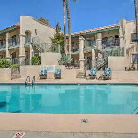 Hike, Swim & Shop: Tucson Condo w/ Balcony, hotel in Tucson