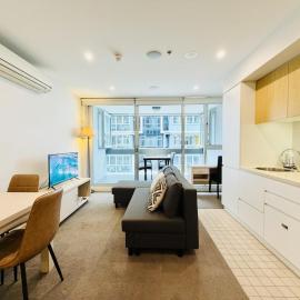 Stylish 2BR CBD Apartment at the Balfours with Free Parking