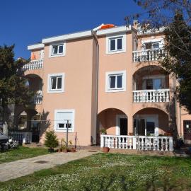 Apartments by the sea Turanj, Biograd - 25849