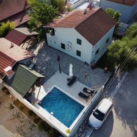 Holiday house with a swimming pool Kakma, Biograd - 25530, hotel en Polača