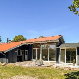 Stunning Home In Ebeltoft With Sauna