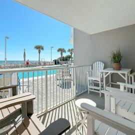 BeachFront, Bottom Level Condo at Tradewinds, hótel í Orange Beach