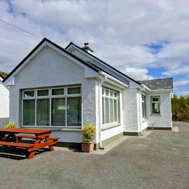 Bluestack Lodge: Glenties şehrinde bir otel
