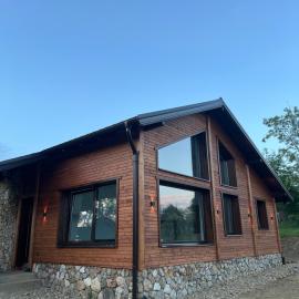 Horse Ranch with amazing mountainous views, hotel i Vukosavci