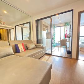 Sanphawut IDEO CONDO, מלון בBang Chak