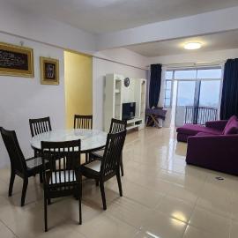 Muslim homstay@Crown Imperial Court