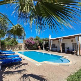 Havre de paix avec piscine Ghazoua, hotel in Ghazoua