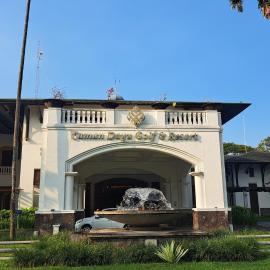 Taman Dayu Golf Club & Resort، فندق في باسورووان