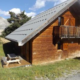 Chalet Bastilor, hotel i La Joue du Loup