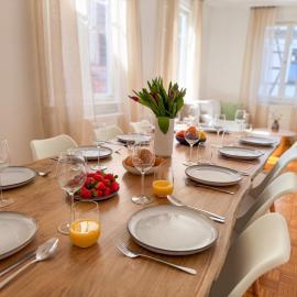 140qm Wohnung für 6-10 Personen, Zentrum