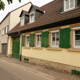 Ferienhaus Monrepos - 110 qm, Innenhof, Parken, Kamin, hotel en Deidesheim