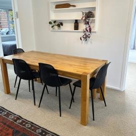 3 bedroom Home with Large Yard & Garage, hotel in Taupo