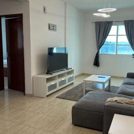 Modern apartment al hail south โรงแรมในSeeb