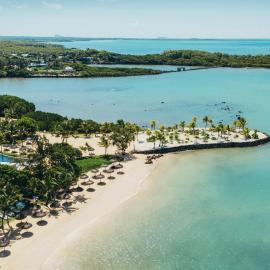 Radisson Blu Azuri Resort & Spa, hotel in Roches Noires