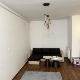 Green Apartment Floresti