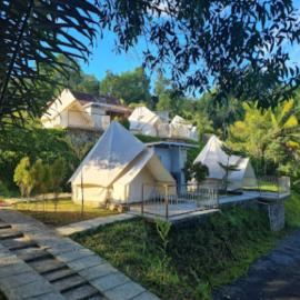 Cozzy Bale Bungah Gunung Kucir, hotel sa Nogosari