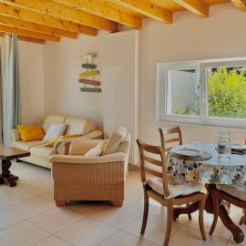 Charmante maisonnette avec piscine partagée