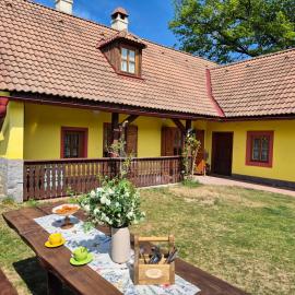 Chalupa pod lipou - Štiavnické vrchy, hotel a Moderštôlňa