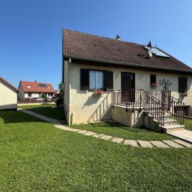 Maison spacieuse au calme avec jardin et parking, hotel in Rouffach