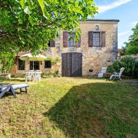 Maison de vacances Chez Roger, hotelli kohteessa Sorges
