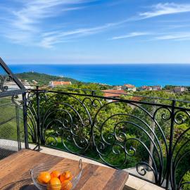 Krimovica Sunset Spacious Apartment with Sea View and Pool