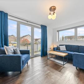 Modern Stirling Apartment - Free Parking, hotel in Stirling