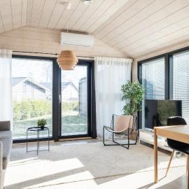 Oma rauha 30 minuuttia lentokentältä!, hotel sa Jokela