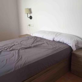 Seaside 2 Bed Apartment Sleeps 3 - Pool - Pets Ok