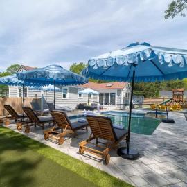 Cape Cod heated Pool, Putting Green, Speak Easy, Game room,, viešbutis mieste Haridžas