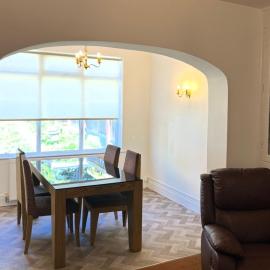 West Street House 7 Beds Sleeps 10, hotel in Hoyland Nether