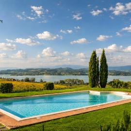 House With Lakeview Between Tuscany And Umbria