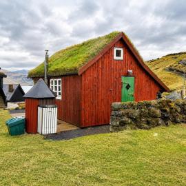 Traditional Cabin with Sea View