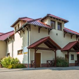 Nad Borkiem, hotel in Kosarzyn