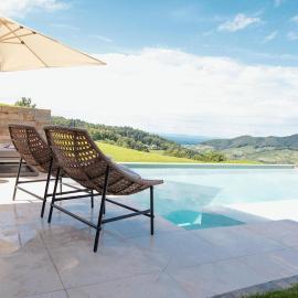 Haus am Berg inkl Privat Chalet Pool Wellness, hotel en Bühlertal