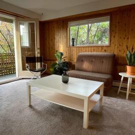 2-Bedroom Suite, hotel in North Vancouver