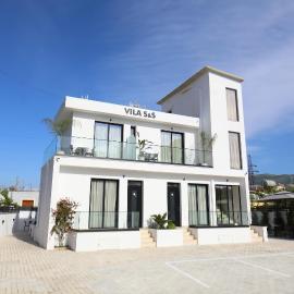 Vila S&S, hotel u Vlorëu