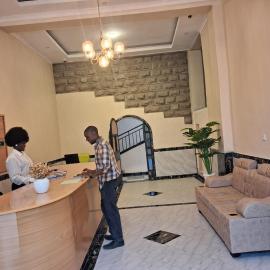 skynest hostelry guest house and conference، فندق في نيفاشا