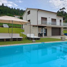 Casa con piscina climatizada