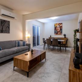 Lovely home in kapsalos