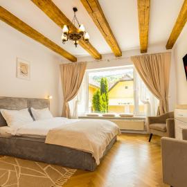 The Bucket - Calla Old Town House with Jacuzzi & View, hotel v destinaci Brašov