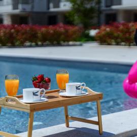 Igalo में, होटल Apartments with Pool 5 Min Walk to Beach