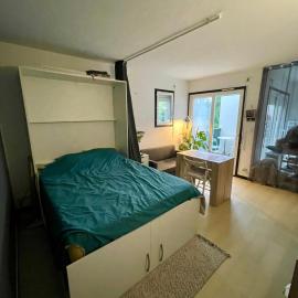 Studio cosy proche bordeaux avec balcon, hotel in Villenave-dʼOrnon