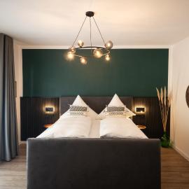 Viesnīca Moselweingut & Gästehaus Hubertushof pilsētā Trittenheima