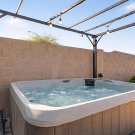 Spacious Glendale Home w/ Hot Tub & RV Parking