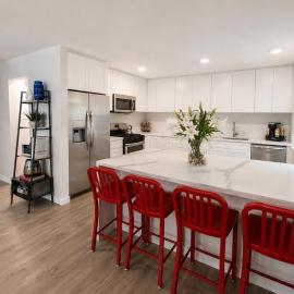 Modern 2 Bedroom Townhome in Palos Verdes, hotel di Torrance