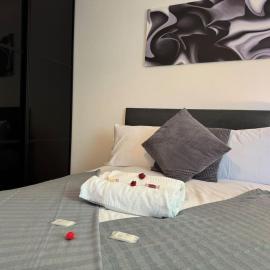 Bellshill 2 Bed Apartment, hotel din Bellshill